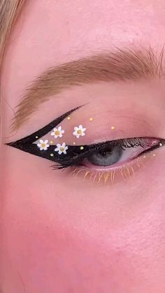 Eye Makeup Images, Girly Makeup, Flower Makeup