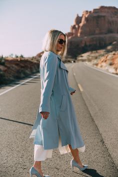 Busbee Style, Trench Coat Outfit, Blue Trench Coat, Pastel Outfit, Blue Pumps, Spring Color, Trending Fashion Outfits, Spring Fashion Trends, Spring Trends