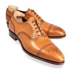 SEMI-BROGUE OXFORDS IN TANNED VEGANO Kingsman Style, Business Shoe, Men's Oxford Shoes, Oxford Shoes For Men, Formal Shoe, Gents Shoes, Black Men Fashion Swag, Leather Formal Shoes, Tan Shoes