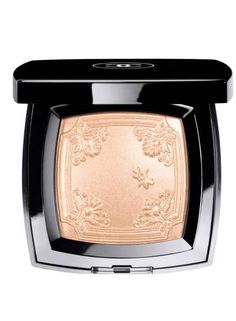 Highlighter Makeup Products, Camelia Chanel, Skin Highlighter, Chanel Cosmetics, Best Highlighter, Chanel Beauty, Chanel Makeup, Kesha, Luxury Makeup