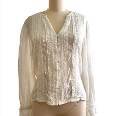 For The Republic 100% Cotton Lace Ivory Button Down Blouse . Made In India Size Small. New Without Tag Feminine Cream Button-up Blouse, Classic Cream V-neck Blouse, Feminine Cream Blouse With Button Closure, Classic V-neck Cream Blouse, Cream Button-up Blouse For Daywear, Off White Button-up Spring Top, Off White Button-up Top For Spring, Cream Blouse With Button Closure For Daywear, Cream V-neck Blouse With Buttons