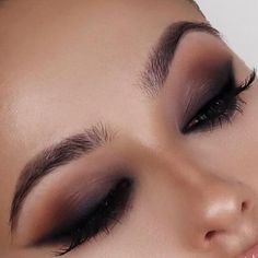 Black Eyes Makeup, Fire Eyeshadow, Machiaj Smokey Eyes, Trucco Smokey Eye, Smokey Liner, Black Smokey Eye Makeup, Black Eye Makeup, Dark Eye Makeup, Coffee Bar Ideas