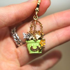 Juicy Couture Gold Hanging Planter Green Pot Flowers Keychain Bracelet Charm 🔥 | eBay Spring Season Jewelry Gift With Chain Detail, Spring Season Gift Jewelry Chain, Spring Jewelry Chain As A Gift, Cute Metal Chain Jewelry, Trendy Green Jewelry With Flower Charm, Flowers Keychain, Pot Flowers, Keychain Bracelet, Juicy Couture Charms