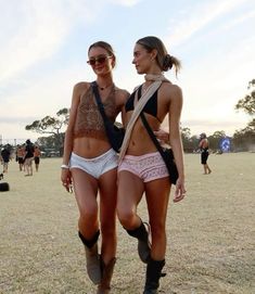 Chill Festival Outfits, Birthday Fit, Rave Babe, Reading Festival