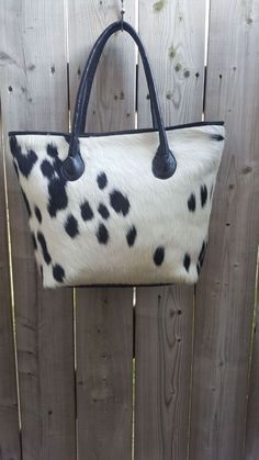 Cowhide Tote bag Black And White Real Cow Hide Cowhide Purse, Cowhide Handbags, Leather Hides, Western Purses, Ladies Bags, Cowhide Bag, Leather Tote Purse, Fur Bag, Tote Bag Black