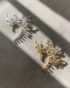 Avaible with Silver & Gold color options • Climber Wedding, Leaf Ear Cuffs, Hair Chains, Ear Climber, Wrap Earrings, Silver Christmas, Unique Gifts For Her, Hair Combs, Ear Cuffs