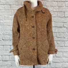 Absolutely beautiful vintage 60's Tweed Coat By Jimmy Hourihan! Made in Ireland. handwoven tweed! Heavy weight coat that is perfect for winter! Great condition! A rare piece!  Please check measurements for vintage sizing sometimes differs from modern sizing! Size: 8  Pit to Pit: 20.5in  Top to Bottom: 28 in Sleeve: 27in Christmas Sweater Vest, Vintage Tiara, Presidents Day Sale, Heart Sweater, Tweed Coat, New Years Sales, Tweed Blazer, Cool Sweaters, Womens Jackets