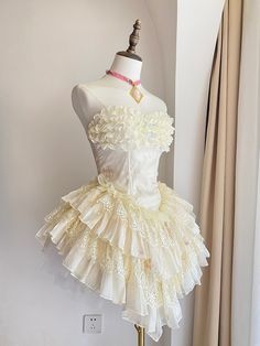 Luxury Marie Antoinette Party Dress, Luxury Marie Antoinette Costume Dress, Luxury Victorian Marie Antoinette Costume Dress, Fitted Marie Antoinette Dress With Ruffles, Baroque Costume, Marie Antionette Dress Short, Marie Antoinette Style, Rococo Aesthetic, Hobbit Wedding