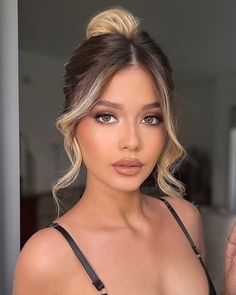 Sanggul Cepol, 50 Aesthetic, Wedding Hair Trends, Guest Hair, Bridesmaid Hair Makeup, Wedding Guest Hairstyles, Blonde Hair Inspiration, Wedding Hair Inspiration, Hair Stylist Life