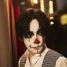 Hot Clowns Guy, Halloween Jester Makeup, Ugly Clowns, Ani Ni Tsukeru Kusuri Wa Nai!, Black And White Clown, Clown Show, Artsy Makeup, Circus Aesthetic