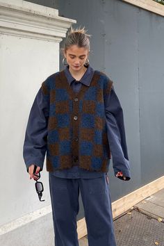 Harry Kirton, Vest Outfit, Sweater Outfit, Knitted Vest, Tweed Skirt, Long Sweater, Vest Outfits, Mode Inspo