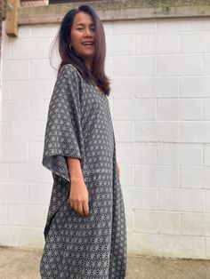 This kaftan complements all body types with its long, loose design and slits up both sides. The unique pattern is created by using a discharge dye process to remove color. I use a high quality rayon fabric that both flows and drapes around you. The eco printed kaftan can be worn in many stylish ways to make you look your best. DETAIL * All measurements are flat * Bust/ Waist/ Hips 34 in (Circumference 68 in.) * Arms 11 in. (Circumference 22 in.) * Length 52 in. * V-Neck * Side slits * No pocket Party Lounge, Heel Care, Black Kaftan, Printed Kaftan, Voile Fabric, Dalian, Cotton Kaftan, Resort Vacation, Vacation Cruise