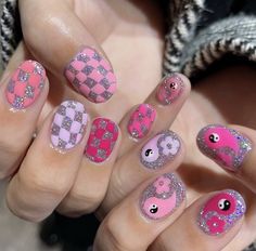 Jelly Nail Designs, Glitter Nails Design, Artist Hue, Jelly Nail, Subtle Nails, Nail Design Ideas, Jelly Nails, Easter Nails