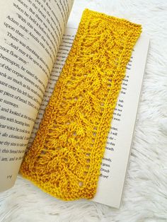 Knitted Lace Bookmark — Free Knitting Patterns