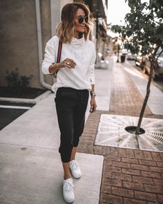 Chic Loungewear Outfits, Sporty Chic Outfits, Karina Style, Chic Loungewear, Outfits Sporty, Loungewear Outfit, Sporty Chic Style, Lounge Outfits