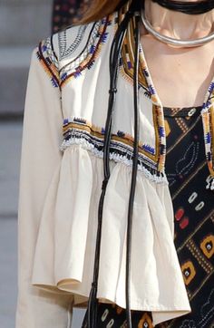 Isabel Marant SS 2016 Style Hippy, Mode Boho, Chic Bohemian, India Fashion, Hippie Chic, 2016 Fashion, Short Jacket, Fashion Details