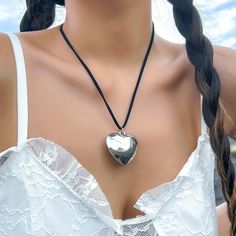 Material: Plastic/Resin Fashion Element: Love Heart/Heart Shape Style: Pastoral Style Simple Long Necklace, String Heart, Heart Geometric, Heart Simple, Simple Necklaces, Steampunk Men, Pendant Necklace Simple, Long Necklaces, Big Love