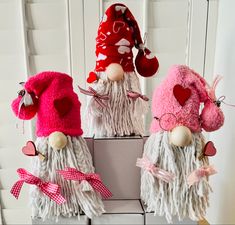 I used non-slip socks, mop head, and ribbons from Dollar Tree. February Gnomes, Valentine's Gnomes, Diy Yarn Ornaments, Valentine Day Aesthetic, Boyfriend Valentines Day Gifts, Diy Dollar Store Crafts Projects, Crochet Gnomes