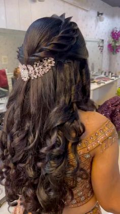 Mehndi Hairstyles, Hairstyles For Gowns, Bridal Hair Buns, Glamorous Hair, Video Tiktok