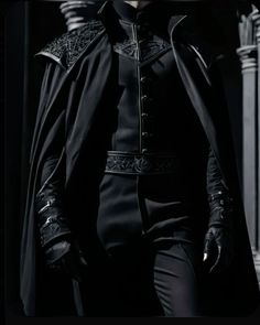 Game Of Thrones Mens Fashion, Black Cape Aesthetic, Villain Clothes Aesthetic, Hades Outfit Men, Dark Prince Aesthetic Outfit, Demon King Outfit, Villain Aesthetic Outfits Male, Vampire Male Outfit, Yule Ball Suit