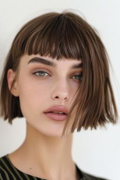 20 Best Bob cuts Ideas | Short Hair Styles Short Bangs Bob, Straight Bobs, Hair Chop, Interesting Hair, Ideas Short Hair, Curly Pixie Haircuts, Haircut Inspo