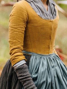 Beware of Muddle — Outlander | Season 4 | Claire’s Costumes Outlander Costumes, 18th Century Dress, 18th Century Costume, 18th Century Clothing, 40 Fashion, Claire Fraser, 18th Century Fashion, Century Clothing, Historical Costume