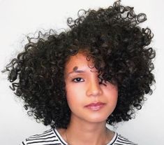 Curly Cut: Which Curly Hair-Cutting Method Is Right For You? - The Mestiza Muse Curly Hair Dos, Short Curly Cuts, Curly Cuts, Curly Styles, Curly Hair Photos, Hair Techniques, Haircuts For Curly Hair