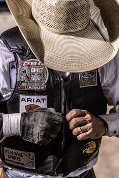 rhett eaton ~ Flawless by Elsie Silver ~ chestnut springs series ~ aesthetic Theo Silva, Rodeo Art, Cowboy Lifestyle, Ashley James, Cowboy Photography