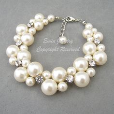 Pearl+Bridal+Bracelet+Chunky+Wedding+Bracelet+by+eminjewelry,+$45.00 Jewelry Hacks, Pearl Bracelet Wedding, Best Friend Bracelets, Friend Bracelets, Lace Jewelry, Bride Accessories, Pearl Bridal, Bridesmaid Bracelet, Bridal Bracelet