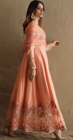 Weddings 2024, Easy Diy Fashion, Anarkali Designs, Egypt Jewelry, Indian Anarkali, Wedding Lehenga Designs, Dresses By Pattern, Fancy Sarees Party Wear, Gowns Dresses Elegant