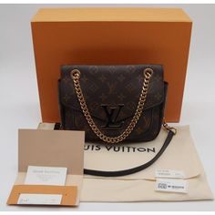 Included Is All That Is Pictured Above Only. Please See Photos For Further Description Of Condition. Bag Will Come In Condition As Shown! Condition: Great Used Conditon, But Box Is Damaged (Please See Pictures For Complete Condition) Comes With: Purse, Dust Cover, Original Receipt, And Box (Front Flap Torn) Dust Cover, Handbag Purse, Monogram Canvas, Louis Vuitton Bag, Bag Lady, Louis Vuitton, Monogram, Purse, Shoulder Bag