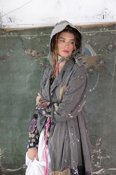 Magnolia Pearl Helena Josephina Jacket-Katze Boutique Magnolia Pearls, Vintage Tattoo Design, Magnolia Pearl Clothing, Shawl Collar Coat, Boho Mode, Boheme Chic, Mode Boho, Bohemian Lifestyle, Painted Denim