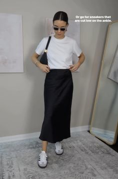 Silk Midi Skirt Outfit Summer, Midi Skirt Outfit Summer Casual, Silk Skirt Outfit Summer, Silk Midi Skirt Outfit, Midi Skirt Outfit Summer, Midi Skirt Outfit Casual, Black Midi Skirt Outfit, Midi Skirt Outfits Summer, Silk Skirt Outfit