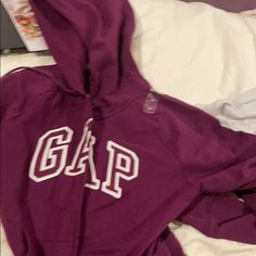 Gap Zip Up Hoodie Gap Sweatshirt With Adjustable Hood For Fall, Sporty Gap Hoodie For Fall, Trendy Gap Tops For Winter, Gap Hooded Tops For Fall, Gap Tops With Drawstring Hood For Fall, Sporty Gap Tops For Winter, Gap Hoodie With Letter Print For Fall, Gap Sporty Sweatshirt For Fall, Casual Gap Hoodie For Fall