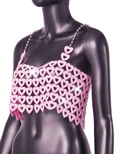 Heart crop top with pearl chain on shoulders. Pink Heart Outfit, Valentines Cowgirl, Vtuber Reference, Bedazzled Top, Pink Cami Top, Heart Clothes, Female Clothes, Sleeveless Outfit, Modern Vintage Fashion