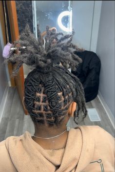 Loc Barrel Twist Ponytail, Barrel Twist Into Ponytail Locs, Short Barrel Twist Locs Women, Barrel Twists Into Ponytail, Locs Into Ponytail, Loc Barrel Ponytail, Lock Ponytail Styles, Barrel Ponytail Locs, Loc Ponytail With Bangs