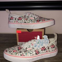 Brand New With Tags But Slight Smudges From Storage Puppies Dogs Unicorn Party Cute Multicolor Vans Sneakers, White Rainbow Vans, Fun Multicolor Vans Sneakers, Floral Vans Slip On, Sunflower Vans, Boys Vans, Vans Toddler, Baby Vans, Checkered Vans