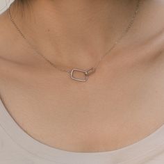 Simple design: Interlocking Square Pendant Necklace✨🕊️ . . . #necklace #sterlingsilver #silvernecklace #simple #minimalist #jewelry #accessories #sterlingsilvernecklace #giftideas #giftforher #square #pendantnecklace #minimalistnecklace #everydaynecklace #daintyjewelry #sleafjewel Rose Gold Gifts, Square Pendant, Everyday Necklace, Anniversary Gift For Her, Simple Necklace, Minimalist Necklace, Dainty Necklace, High Quality Jewelry, Solid 925 Sterling Silver