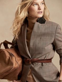 Long & Lean-Fit Washable Wool-Blend Blazer | Banana Republic Banana Republic Women Coat, Luxury Plaid Sport Coat For Fall, Chic Winter Blazer, Luxury Fall Office Sport Coat, Whimsical Dress, Italian Dress, Graduation Outfit, Flutter Sleeve Dress, Thanksgiving Outfit