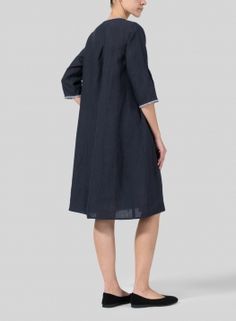 Linen Embroidered Hemline Dress Chic Embroidered Dress For Daywear, Chic Embroidered Linen Dress, Embroidered Summer Dresses For Work, Chic Linen Dresses With Embroidery, Summer Workwear Dresses With Embroidery, Elegant Day Dresses With Embroidered Hem, Elegant Linen Embroidered Dress For Spring, Elegant Spring Embroidered Linen Dress, Elegant Embroidered Linen Dress For Spring