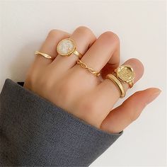 Fashion Ring Set, Set Rings, Luxury Party, Unusual Rings, Stacking Ring Set, Signet Rings, Jewelry Luxury, Gold Signet Ring, Linking Rings