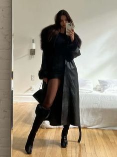 Winter Fits, A Mirror, Looks Style, Winter Fashion Outfits, Elegant Outfit, Black Outfit