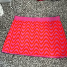 Never Worn Trendy Stretch Pink Mini Skirt, Trendy Pink Stretch Mini Skirt, Trendy Stretch Pink Skirt, Trendy Pink Mini Skirt For The Beach, Trendy Pink Mini Skirt For Beach, Pink Stretch Mini Skirt For The Beach, Stretch Pink Mini Skirt For The Beach, Divided Skirt, Knit Skirt