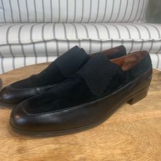 New Unworn Condition! Upper Leather And Suede With A Stretch Band. Womens 10m Classic Loafer Sorry No Box Thank You! Black Suede Dress Shoes For Work, Black Medium Width Loafers For Business, Formal Medium Width Suede Loafers, Slip On Loafers, Etienne Aigner, Stretch Band, Stretch Bands, Leather Slip Ons, Flat Shoes Women