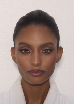 Cool Tone Makeup On Brown Skin, Natural Makeup Dark Brown Eyes, Cool Tone Makeup Dark Skin, Lupita Nyong'o Makeup, Naomi Scott Makeup, Office Siren Makeup Black Women, Plum Lip Makeup Look, Sunburned Makeup Look, Blasian Makeup Looks