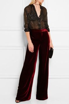 Fall Dressy, Accessories Inspiration, Christmas Look, Celebrity Fashion Trends, Fashion 2016, Velvet Trousers, Black Outfits, Velvet Fashion, Fancy Pants