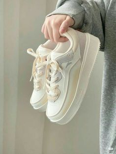 Shoe Box Aesthetic, Aesthetic Shoes Sneakers, Sepatu Platform, Box Aesthetic, Elegant Sneakers, Pastel Beige, Casual Shoes Women Sneakers, Slippers Cute, Korean Shoes