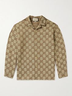 Undeniably Gucci, this shirt is jacquard-woven with a 'Maxi' version of the house's iconic 'GG' monogram. It's cut from a cotton-blend for a regular fit and has a camp collar. Break up the pattern by layering a simple white tee underneath. Gucci Collection, Gucci Monogram, Simple White, Jacquard Weave, White Tee, Mr Porter, Fashion News, Printed Shirts, Porter