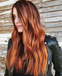 Auburn With Dimension, Long Hairstyles 2023, Supernatural Men, New Hair Color Trends, Trendy We Fryzurach, Dark Auburn Hair, Auburn Balayage, Danneel Ackles