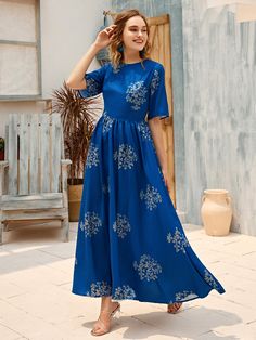 Shein Summer, Light Summer Dresses, Gaun Fashion, Beautiful Summer Dresses, Beautiful Maxi Dresses, Round Neck Dresses, Floral Print Maxi, Floral Print Maxi Dress, Curvy Girl Fashion